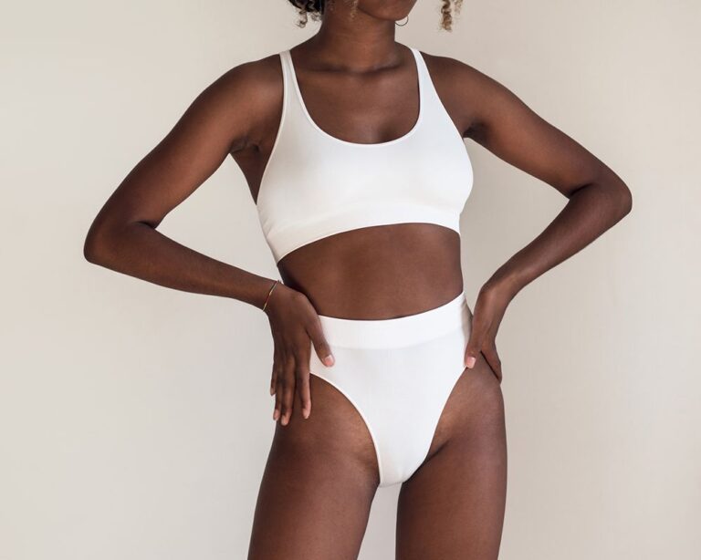 Comment utiliser une tondeuse bikini, selon les dermatologues