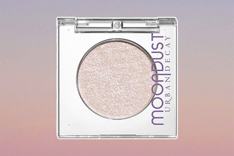 Le fard à paupières Moondust 24/7 d'Urban Decay est de retour en stock : prenez-le avant qu'il ne soit épuisé