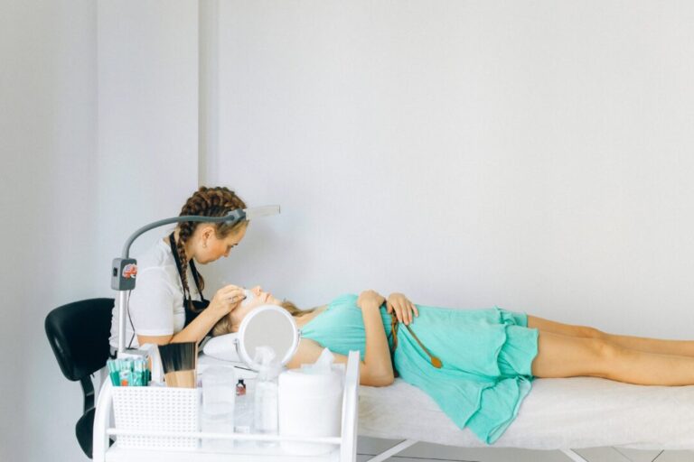 Plus d’informations sur l’extension de cils - pose cil à cil - Perfect Skin