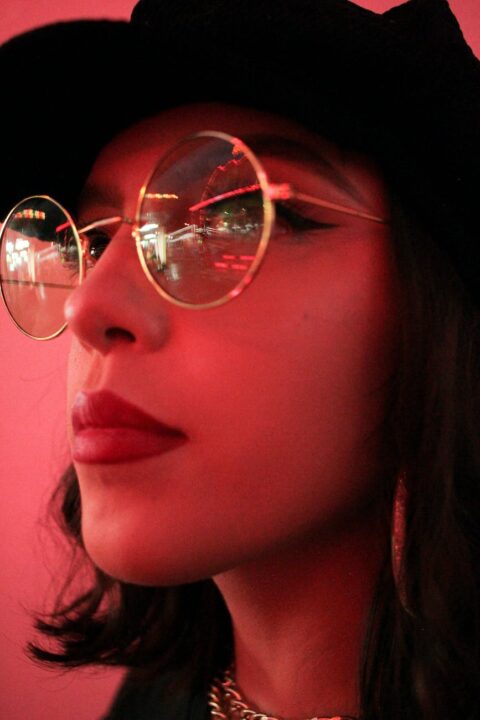 woman wearing eyeglasses