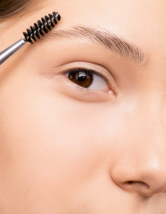 Conseils pratiques pour des sourcils bien définis et naturels