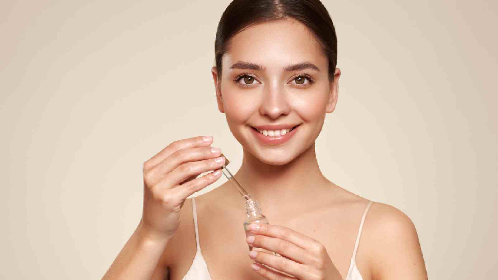 5 sérums miraculeux à l’acide hyaluronique pour une peau éternellement hydratée et d’apparence juvénile ! Vous ne devinerez jamais leurs incroyables pouvoirs !